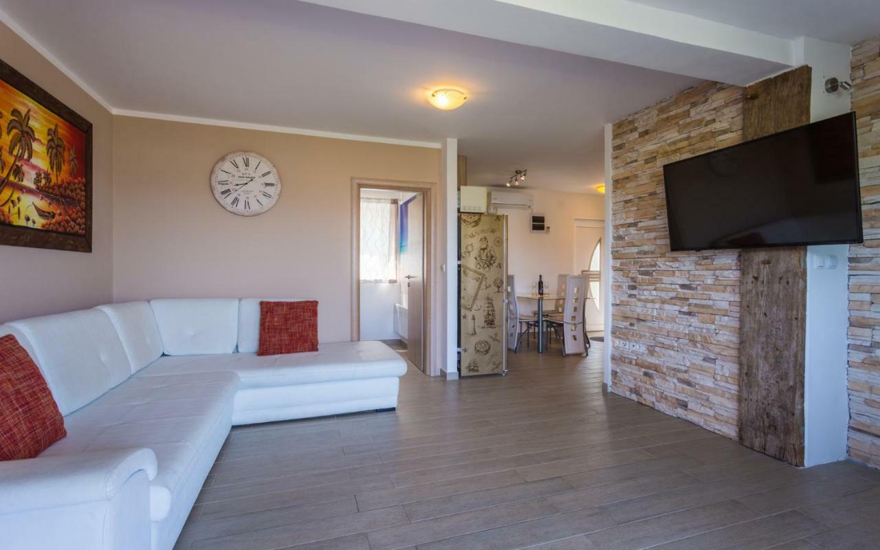 Apartment Trava Klimno Exteriér fotografie